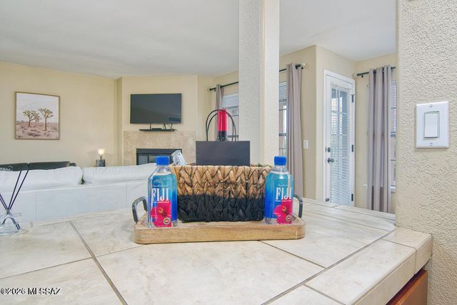 6651 N Campbell Ave Apt 210, Tucson, AZ 85718