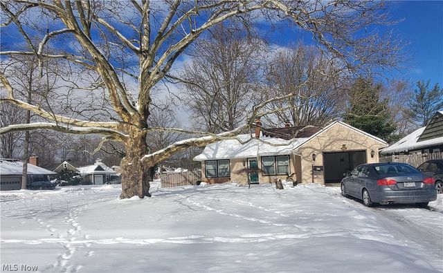 404 Crescent Drive, Berea, OH 44017