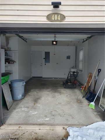 404 Crescent Drive, Berea, OH 44017