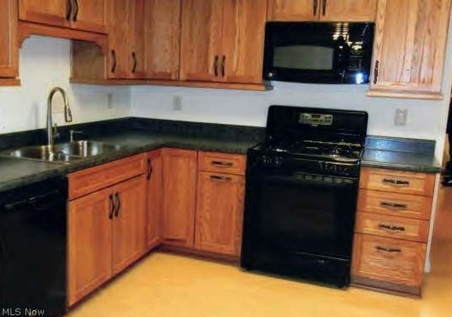 404 Crescent Drive, Berea, OH 44017