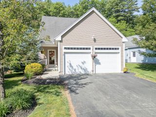 27 Hollow Ridge Drive # 12, Nashua, NH 03062
