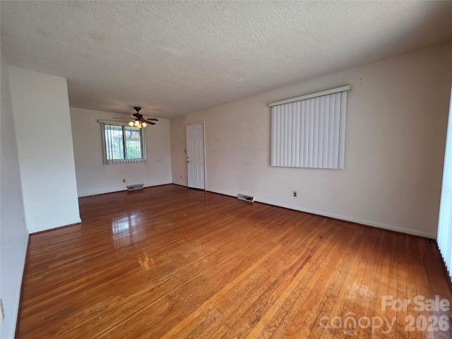 217 Park Road, Mount Holly, NC 28120