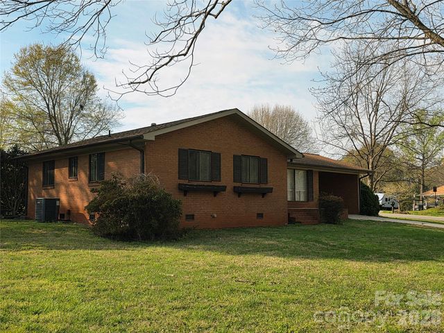 217 Park Road, Mount Holly, NC 28120