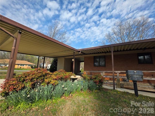 217 Park Road, Mount Holly, NC 28120