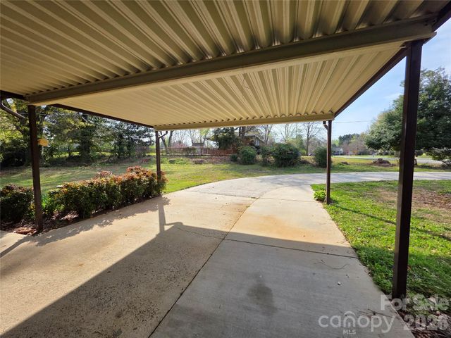 217 Park Road, Mount Holly, NC 28120