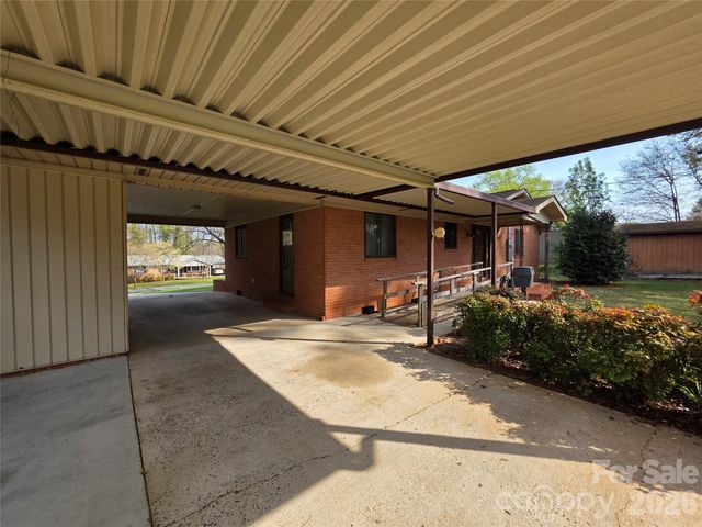 217 Park Road, Mount Holly, NC 28120