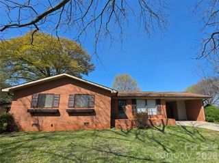 217 Park Road, Mount Holly, NC 28120