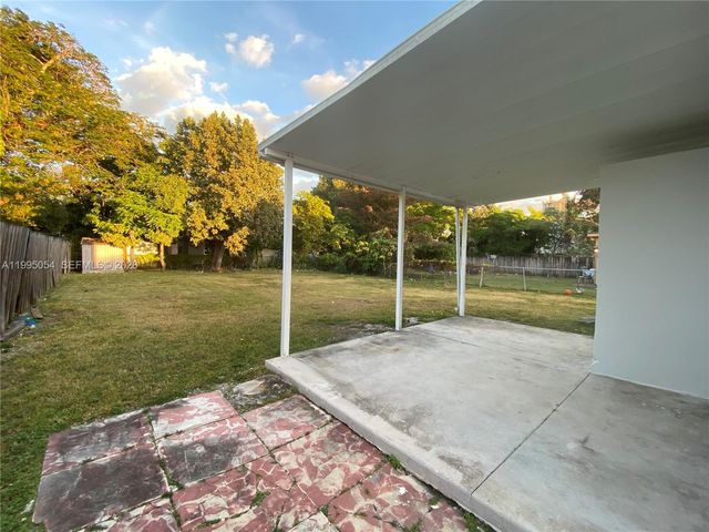 2833 SW 38th Ave 2833, Miami, FL 33134