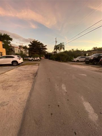 2833 SW 38th Ave 2833, Miami, FL 33134