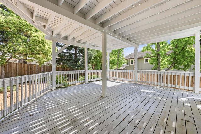 1610 Foxridge Cir, Auburn, CA 95603