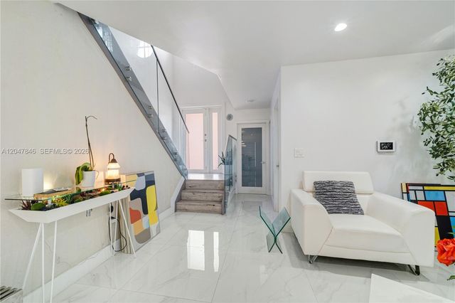 8668 NW 2nd Ter, Miami, FL 33126