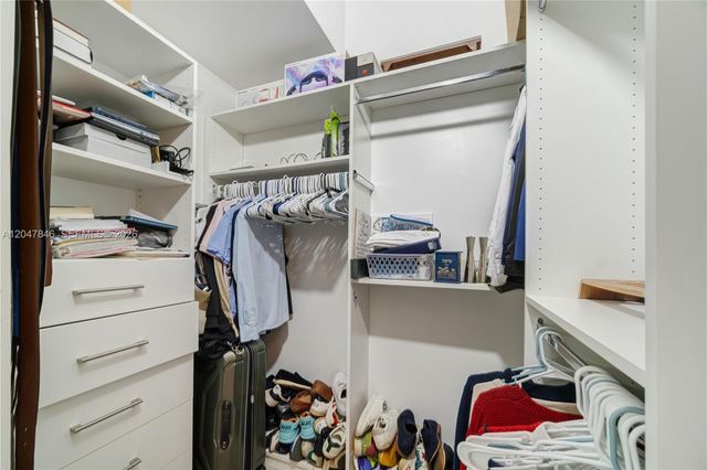 8668 NW 2nd Ter, Miami, FL 33126