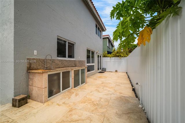 8668 NW 2nd Ter, Miami, FL 33126