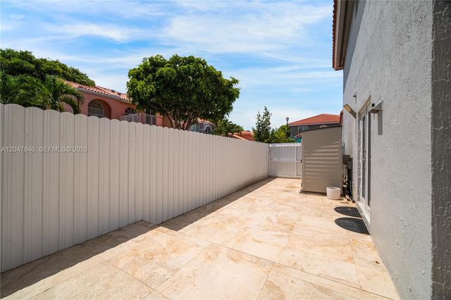 8668 NW 2nd Ter, Miami, FL 33126