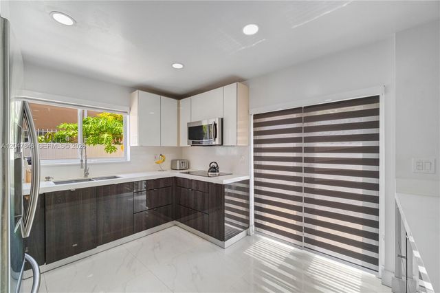 8668 NW 2nd Ter, Miami, FL 33126