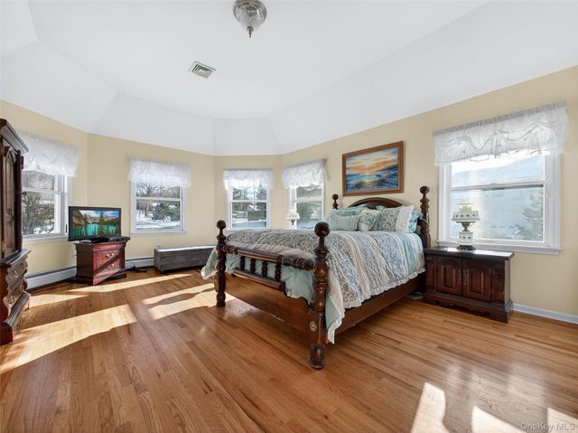 23 Carley Court, West Nyack, NY 10994