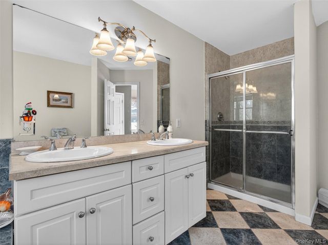 23 Carley Court, West Nyack, NY 10994