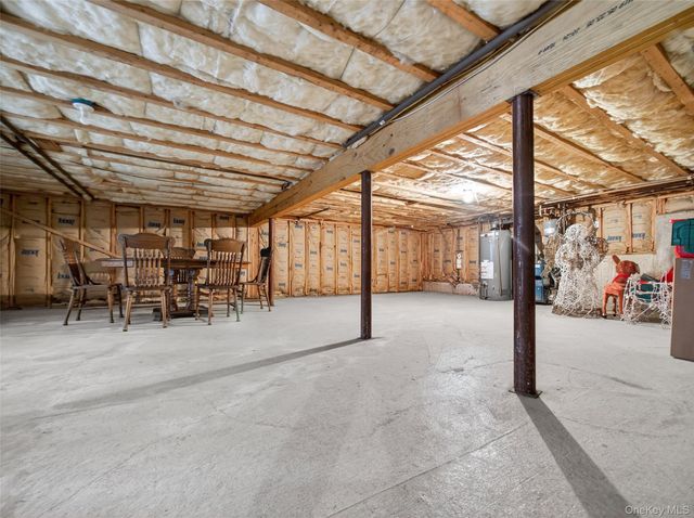 23 Carley Court, West Nyack, NY 10994