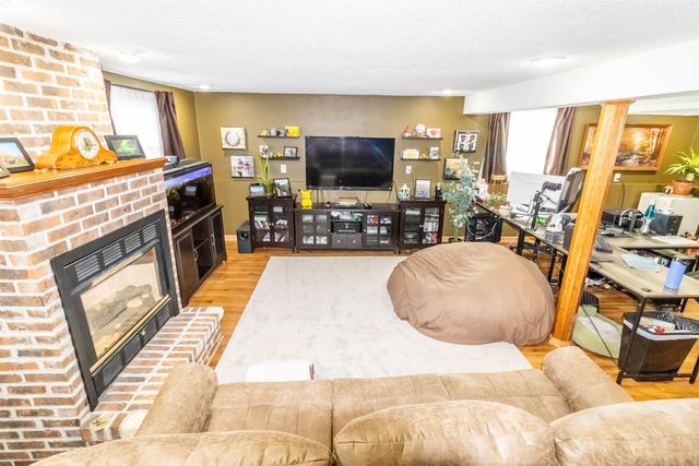 5938 Kimball Avenue, Waterloo, IA 50701