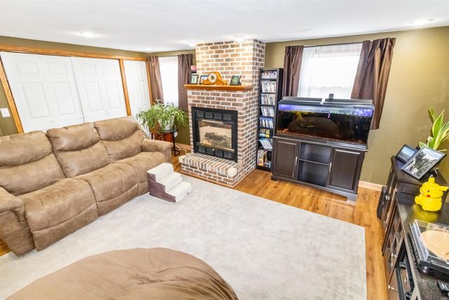 5938 Kimball Avenue, Waterloo, IA 50701