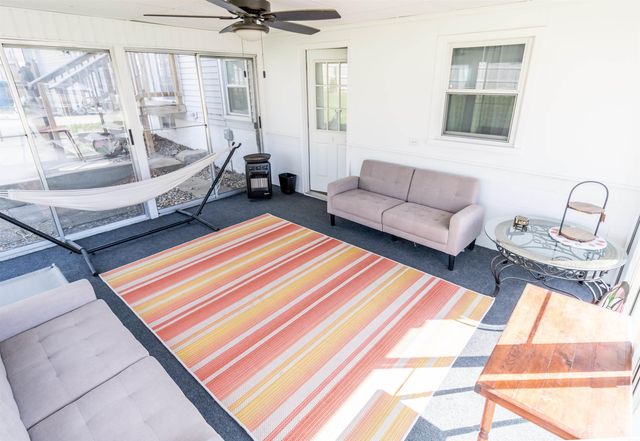 5938 Kimball Avenue, Waterloo, IA 50701