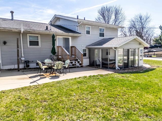 5938 Kimball Avenue, Waterloo, IA 50701