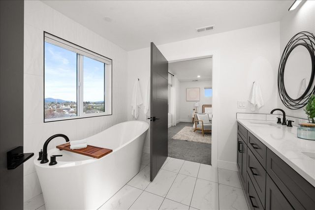 1216 S Greenacres Rd, Greenacres, WA 99016