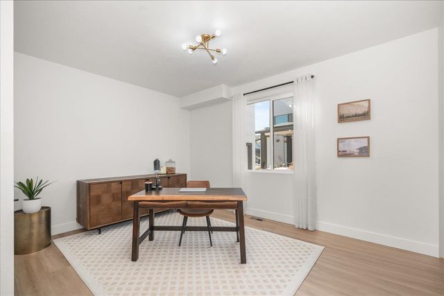 1216 S Greenacres Rd, Greenacres, WA 99016