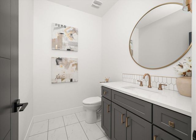 1216 S Greenacres Rd, Greenacres, WA 99016