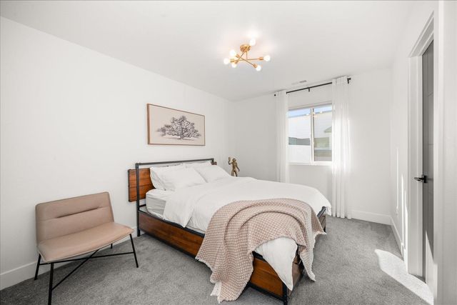 1216 S Greenacres Rd, Greenacres, WA 99016