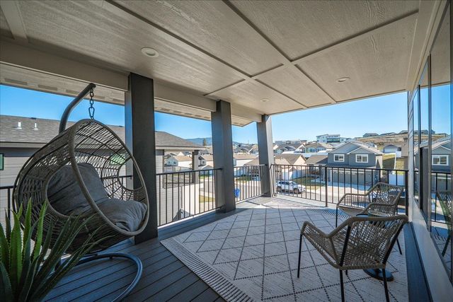 1216 S Greenacres Rd, Greenacres, WA 99016