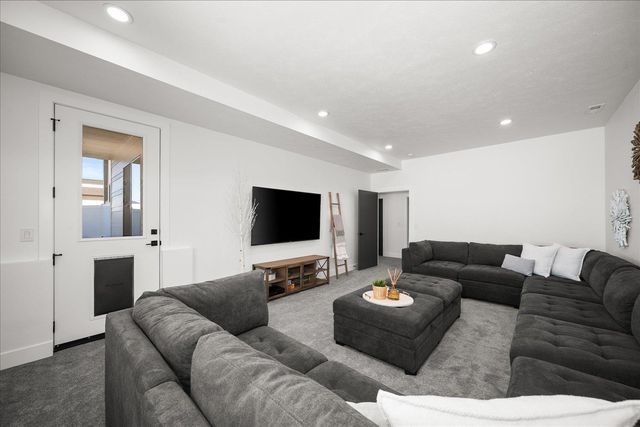 1216 S Greenacres Rd, Greenacres, WA 99016