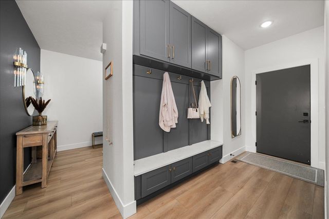 1216 S Greenacres Rd, Greenacres, WA 99016