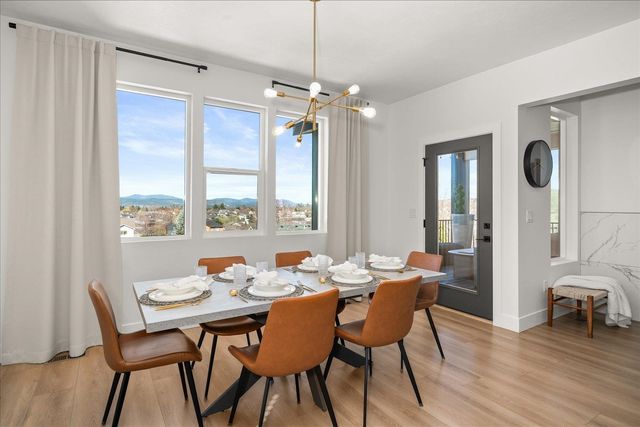 1216 S Greenacres Rd, Greenacres, WA 99016