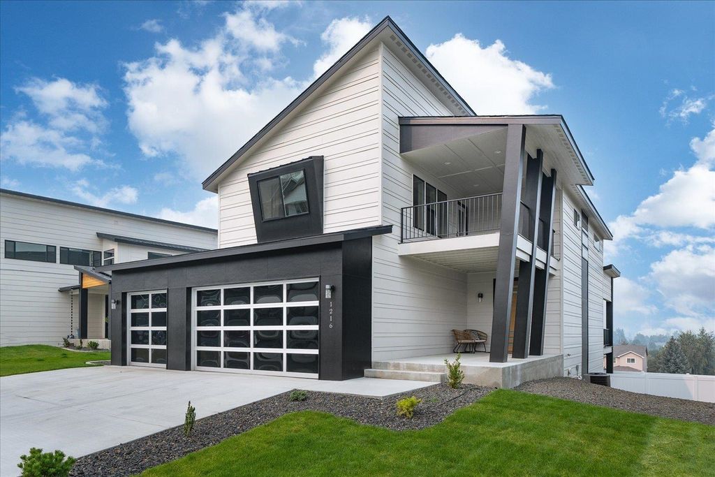 1216 S Greenacres Rd, Greenacres, WA 99016