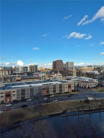 229 Ward Parkway 1001B, Kansas City, MO 64112