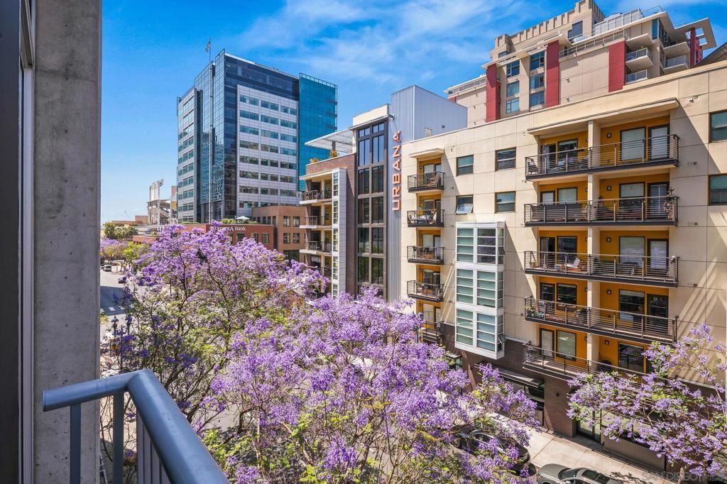 Image 18 of property listing at 1025 Island 406, San Diego, CA 92101