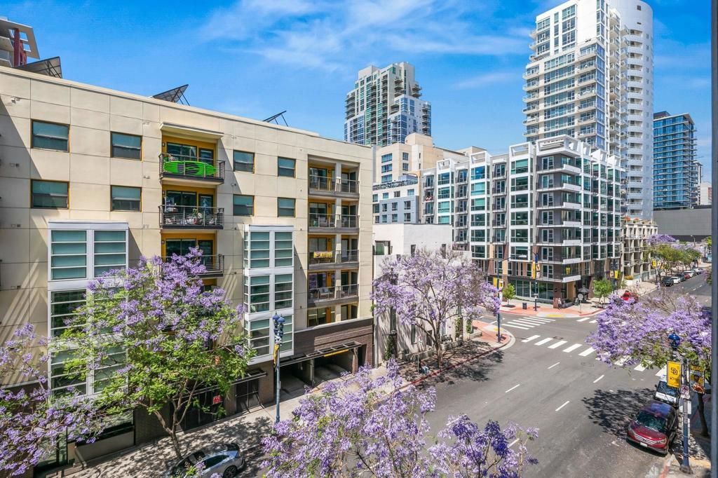 Image 19 of property listing at 1025 Island 406, San Diego, CA 92101