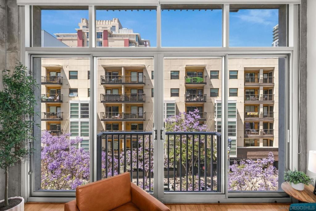 Image 4 of property listing at 1025 Island 406, San Diego, CA 92101