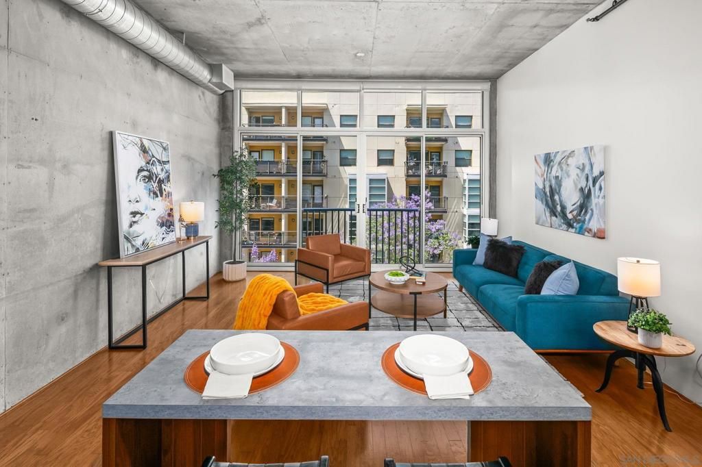 Image 8 of property listing at 1025 Island 406, San Diego, CA 92101