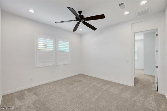 395 Nine Mile Creek Drive, Las Vegas, NV 89138