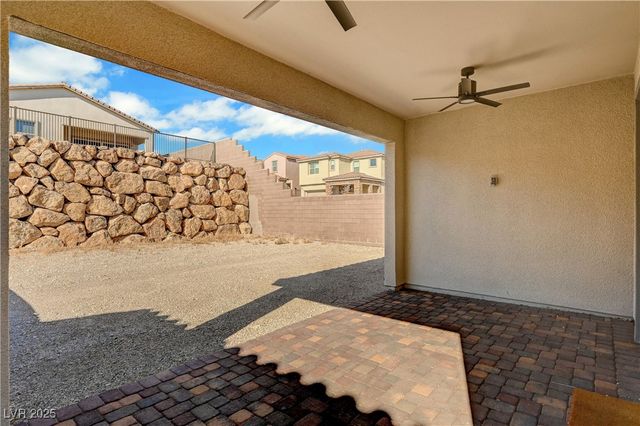 395 Nine Mile Creek Drive, Las Vegas, NV 89138