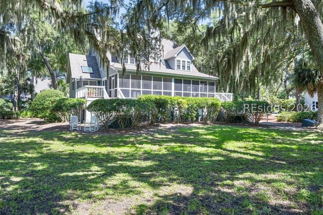 17 Plantation Homes Dr, Daufuskie Island, SC 29915