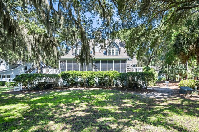 17 Plantation Homes Dr, Daufuskie Island, SC 29915