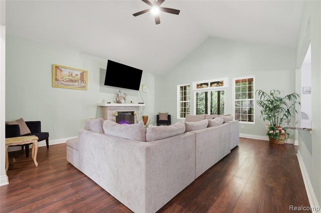 25212 Edgemont Drive, Southfield, MI 48033
