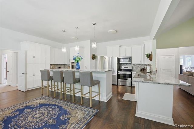 25212 Edgemont Drive, Southfield, MI 48033