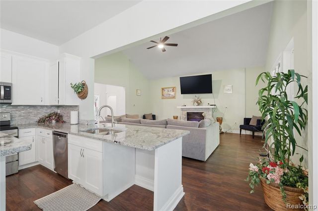 25212 Edgemont Drive, Southfield, MI 48033