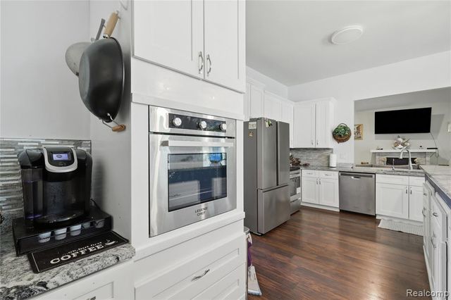 25212 Edgemont Drive, Southfield, MI 48033
