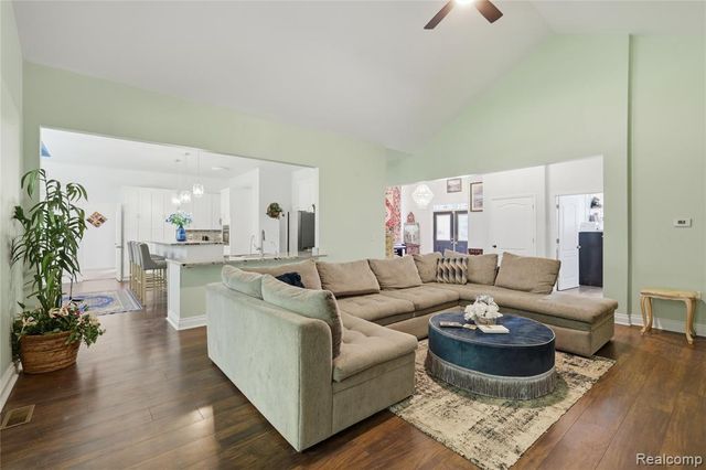 25212 Edgemont Drive, Southfield, MI 48033