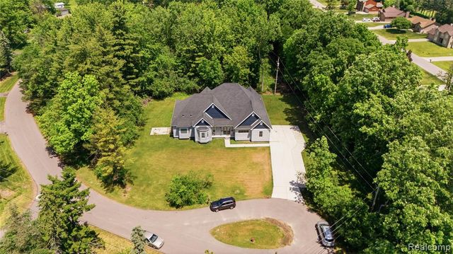 25212 Edgemont Drive, Southfield, MI 48033